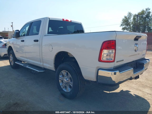 3C6UR5DL5RG311240 RAM 2500 Big Horn  4x4 6'4 Box