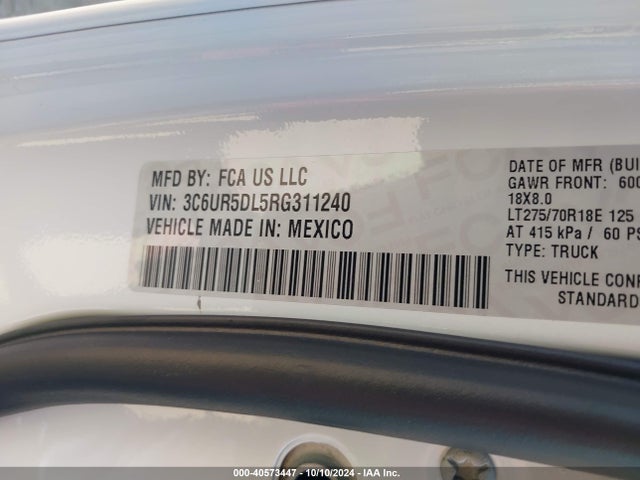3C6UR5DL5RG311240 RAM 2500 Big Horn  4x4 6'4 Box