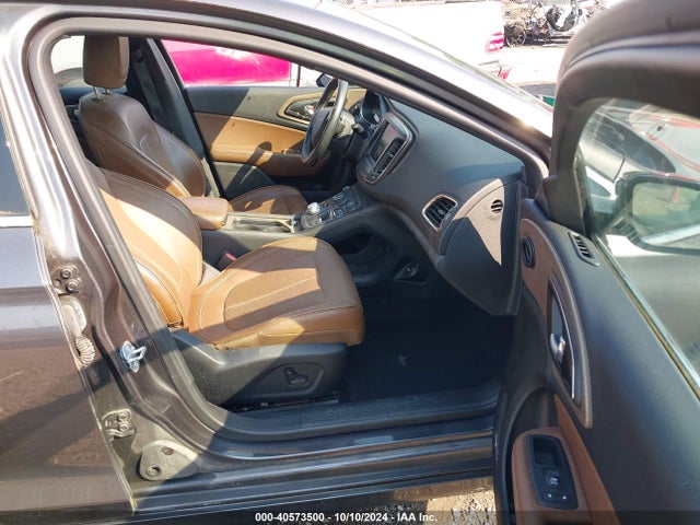 1C3CCCEG5GN156161 Chrysler 200 C