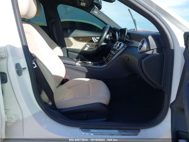 2019 MERCEDES-BENZ C 300 55SWF8DB5KU302163 Photo 4