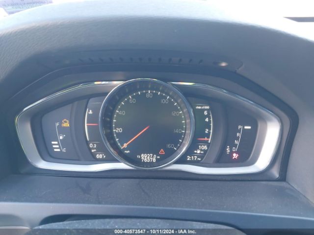 YV140MEKXH1352005 Volvo V60 T5 Premier