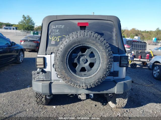 1C4BJWDG7EL320048 Jeep Wrangler Unlimited Sport