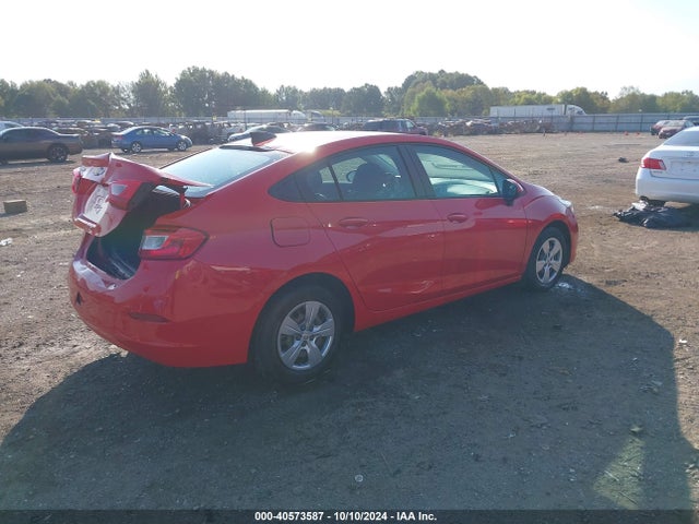 Chevrolet Cruze Ls Auto 2018 1G1BC5SM5J7107284 Image 4