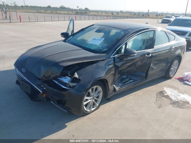 3FA6P0MU7KR110555 Ford Fusion Hybrid Sel