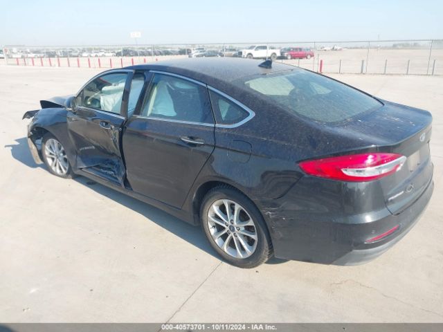 3FA6P0MU7KR110555 Ford Fusion Hybrid Sel