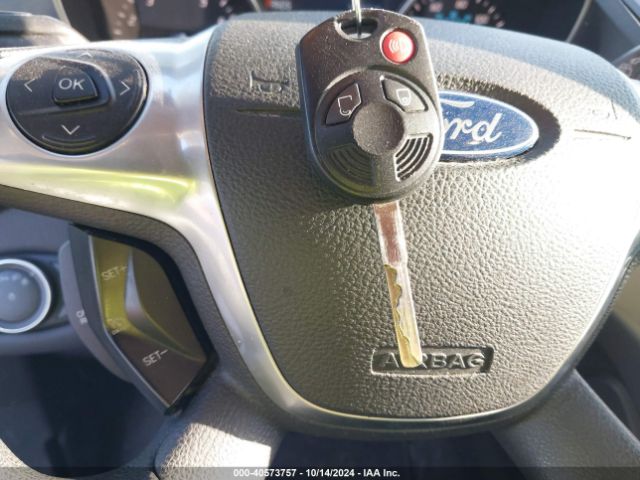 1FMCU0G70FUB17966 Ford ESCAPE SE