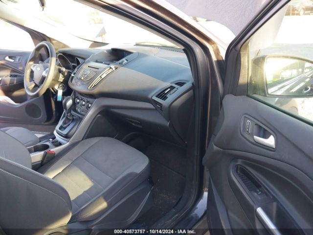 1FMCU0G70FUB17966 Ford ESCAPE SE