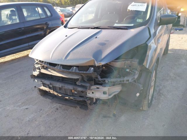 1FMCU0G70FUB17966 Ford ESCAPE SE