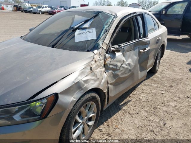 1VWAA7A31JC002890 Volkswagen Passat 2.0t R-line/2.0t S