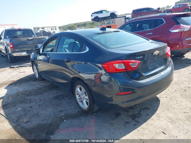 Chevrolet Cruze Lt Auto 2018 1G1BE5SM8J7165335 Image 3
