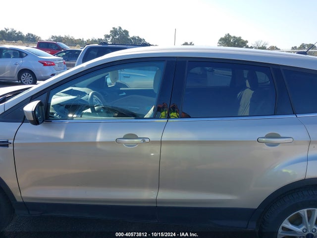 Ford ESCAPE SE 2017 1FMCU0GD1HUB51357 Image 15