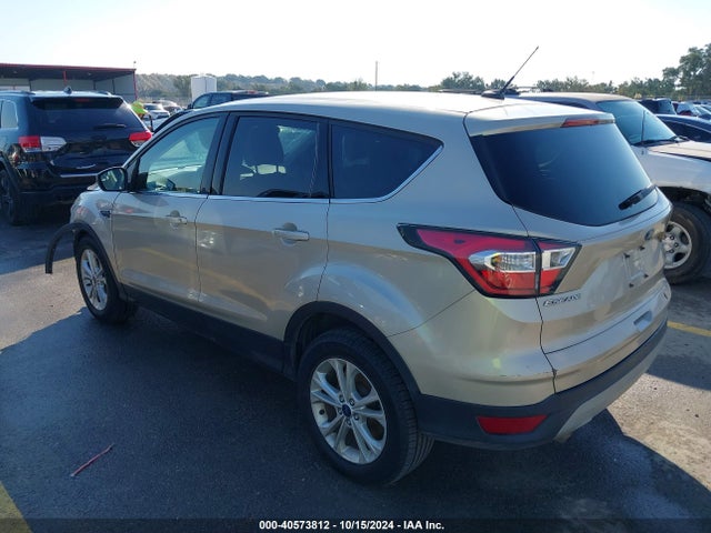 Ford ESCAPE SE 2017 1FMCU0GD1HUB51357 Image 3