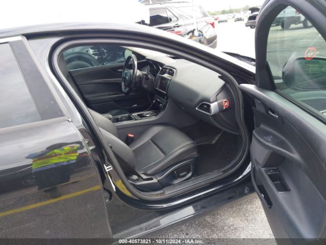 2017 JAGUAR XE SAJAD4BG4HA956227 Photo 4