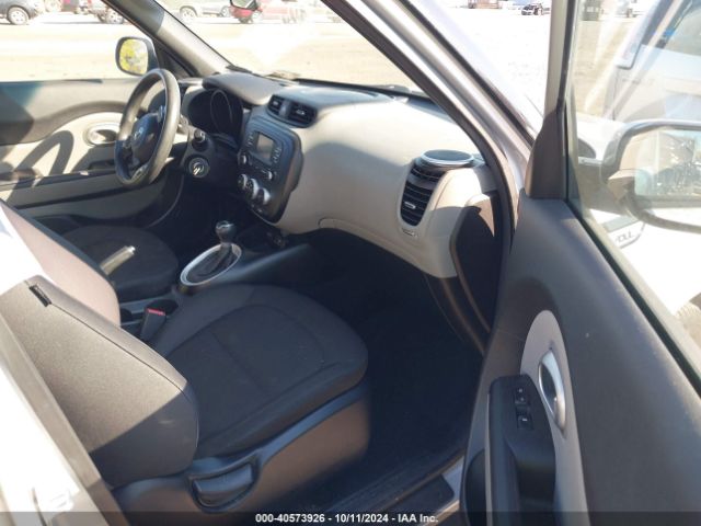 KNDJN2A26F7786565 KIA Soul