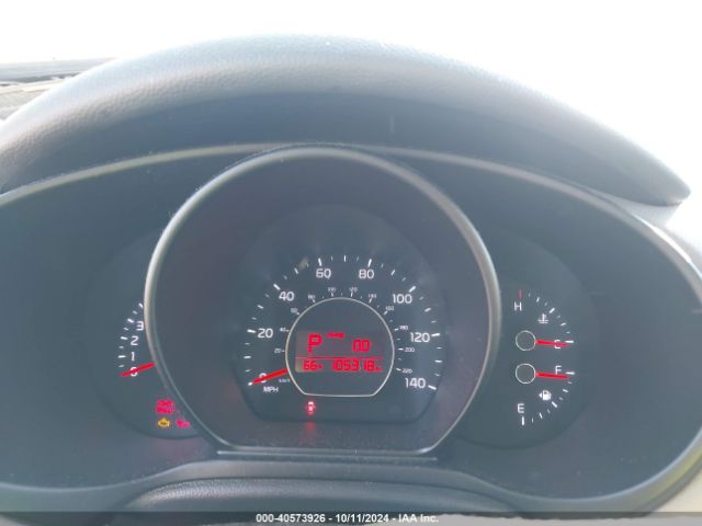 KNDJN2A26F7786565 KIA Soul