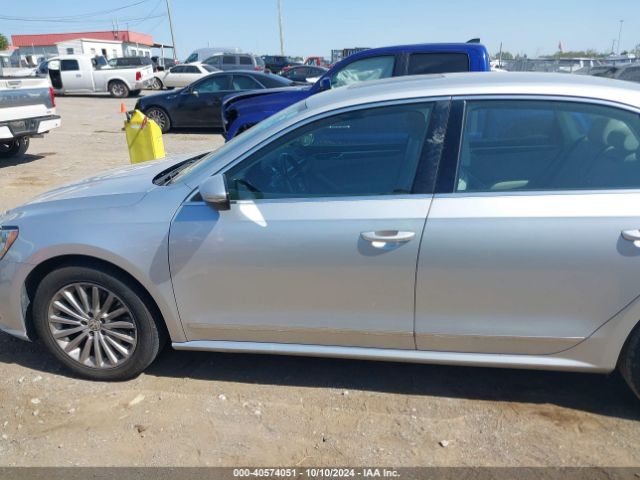 1VWBS7A39GC062829 Volkswagen Passat 1.8t Se