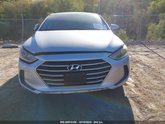 5NPD74LF0JH393295 Hyundai ELANTRA SE