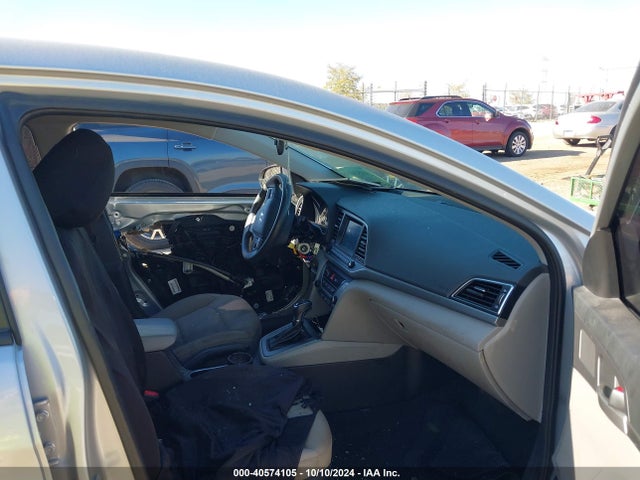 5NPD74LF0JH393295 Hyundai ELANTRA SE