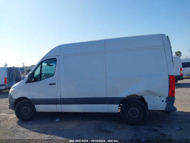 W1W4DBHY3MT053781 Mercedes-Benz Sprinter 2500 Standard Roof I4 Diesel