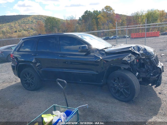1C4RJFAG5MC529970 Jeep Grand Cherokee Laredo X 4x4