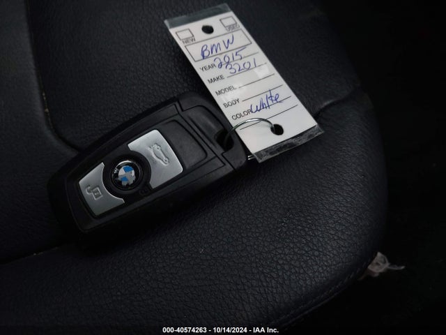 BMW 320i Xdrive 2015 WBA3C3G57FNT51214 Image 11