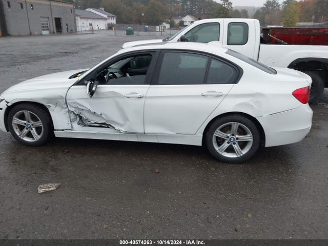 BMW 320i Xdrive 2015 WBA3C3G57FNT51214 Image 14