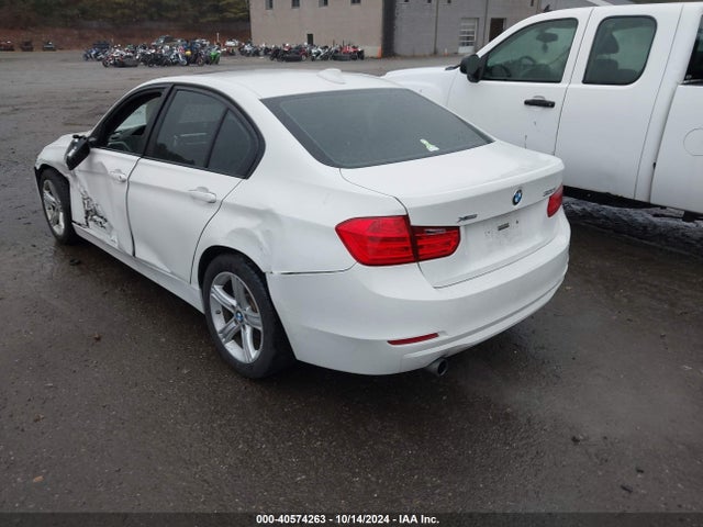 BMW 320i Xdrive 2015 WBA3C3G57FNT51214 Image 3