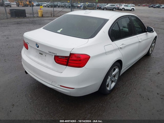 BMW 320i Xdrive 2015 WBA3C3G57FNT51214 Image 4