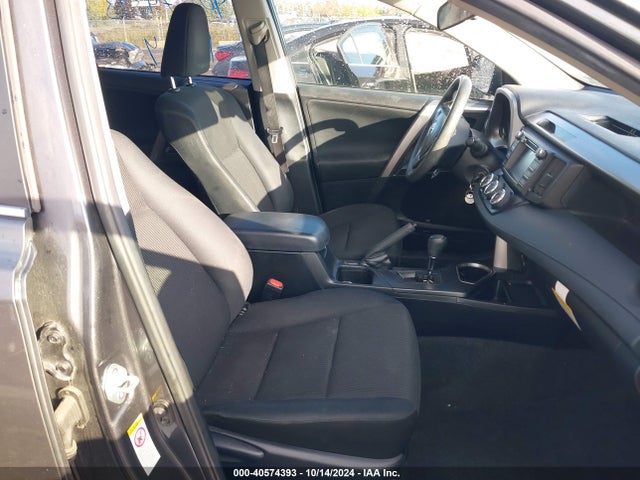 Toyota RAV4 LE 2017 JTMZFREV5HJ707860 Image 5
