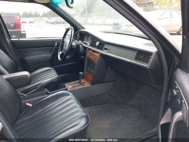 1993 MERCEDES-BENZ 190 WDBDA29D8PG030248 Photo 4