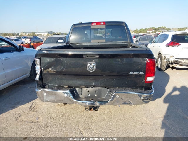 1C6RR7LG7JS273349 RAM 1500 Big Horn  4x4 5'7 Box