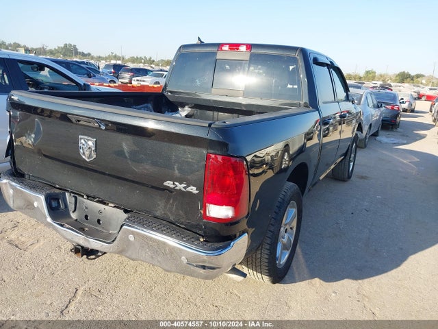 1C6RR7LG7JS273349 RAM 1500 Big Horn  4x4 5'7 Box