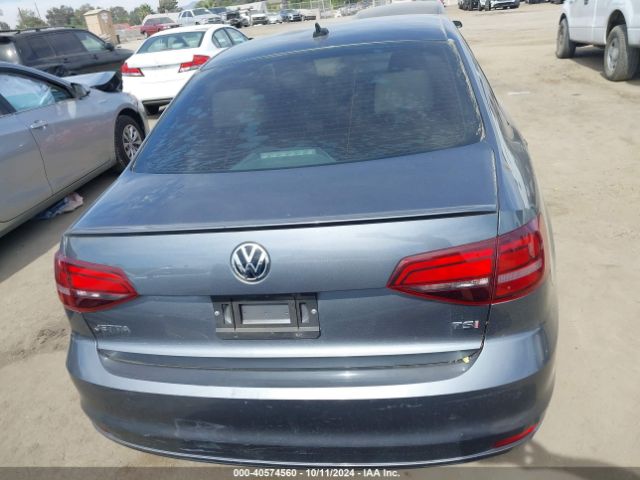 3VWD17AJ3GM260086 Volkswagen Jetta 1.8t Sport
