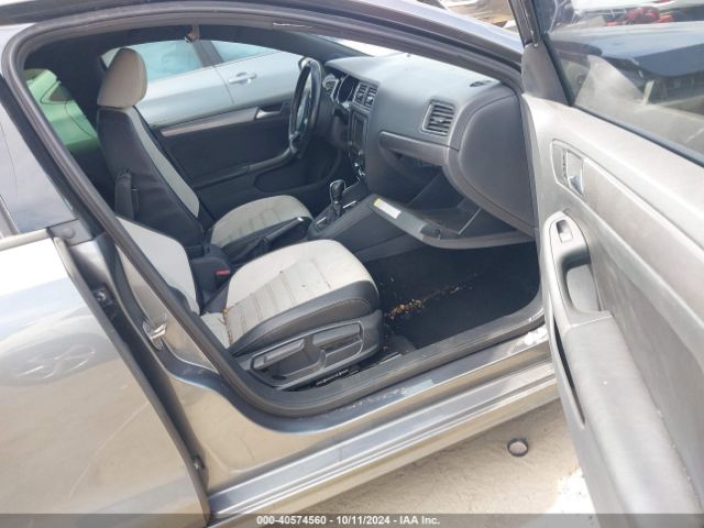 3VWD17AJ3GM260086 Volkswagen Jetta 1.8t Sport