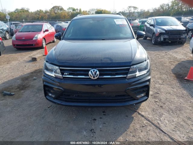 3VV3B7AX0MM138959 Volkswagen Tiguan 2.0t Se/2.0t Se R-line Black/2.0t Sel