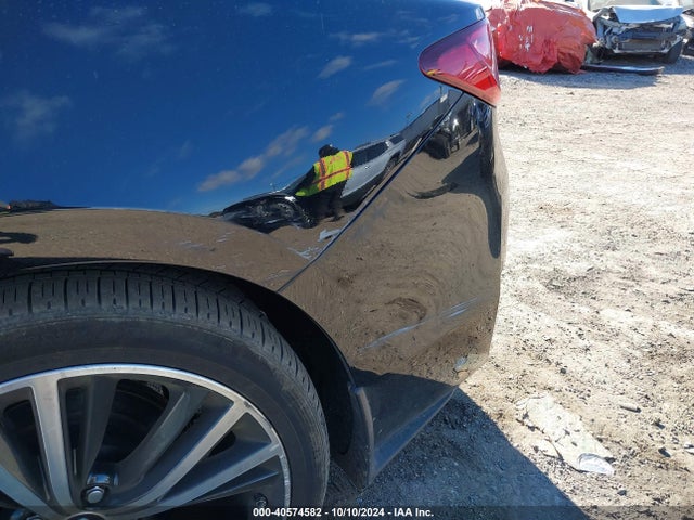 JN1EV7KL8MM470270 Infiniti Q60 Luxe Awd