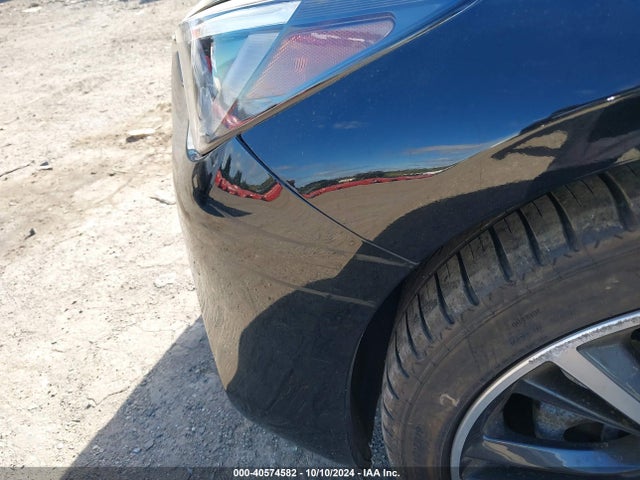 JN1EV7KL8MM470270 Infiniti Q60 Luxe Awd