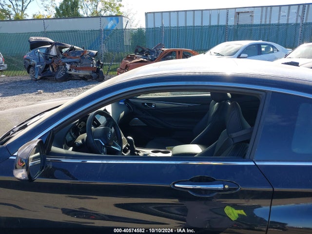 JN1EV7KL8MM470270 Infiniti Q60 Luxe Awd