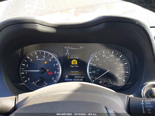 JN1EV7KL8MM470270 Infiniti Q60 Luxe Awd