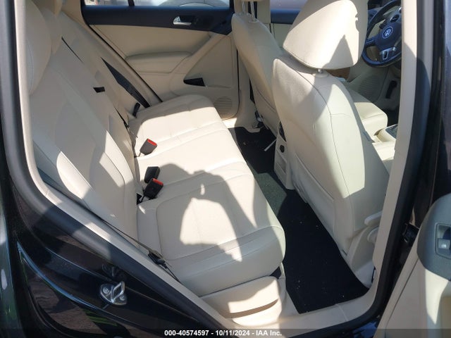WVGAV7AX1GW512959 Volkswagen TIGUAN S
