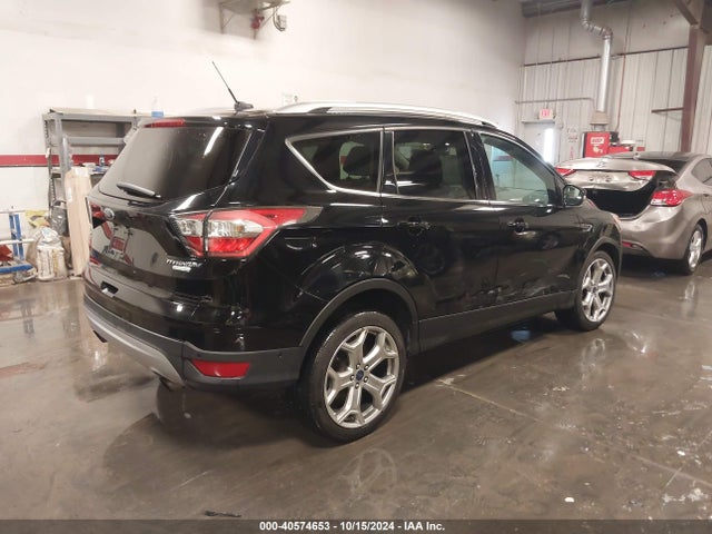 1FMCU9JD9HUA47308 Ford Escape Titanium