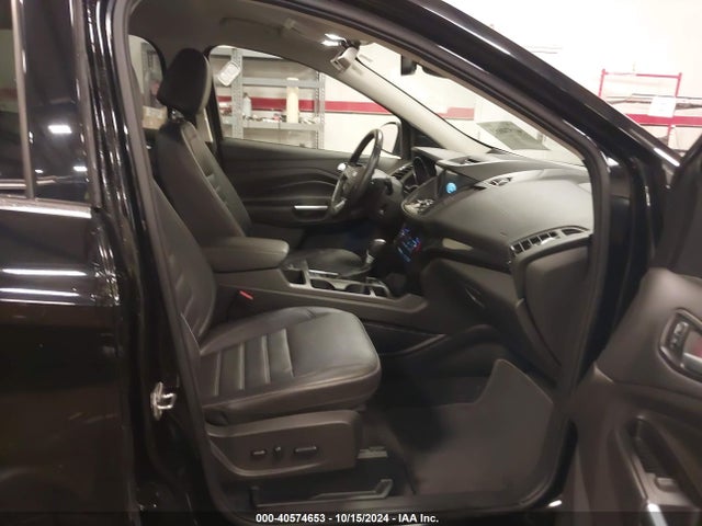 1FMCU9JD9HUA47308 Ford Escape Titanium
