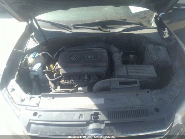 1VWBS7A32EC114475 Volkswagen Passat 1.8t Se