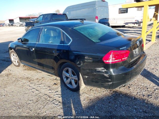 1VWBS7A32EC114475 Volkswagen Passat 1.8t Se