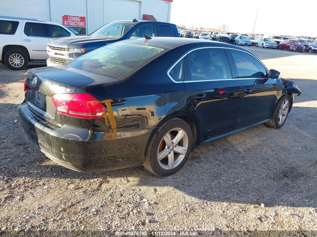 1VWBS7A32EC114475 Volkswagen Passat 1.8t Se