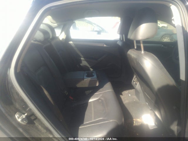 1VWBS7A32EC114475 Volkswagen Passat 1.8t Se