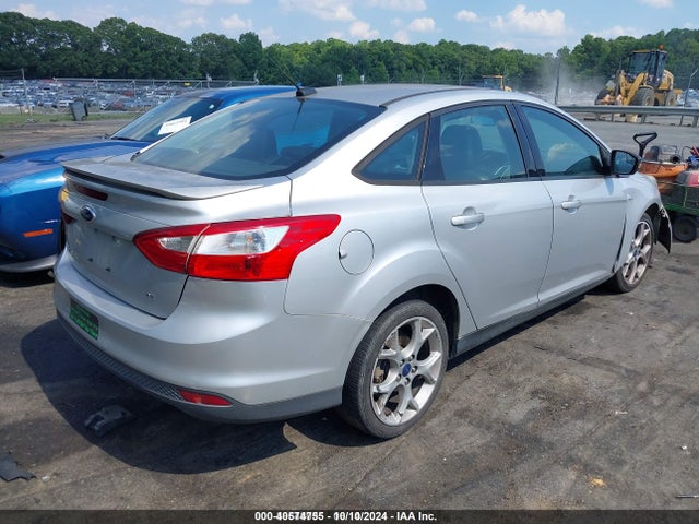 Ford FOCUS SE 2014 1FADP3F26EL327344 Image 4