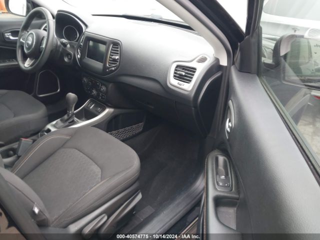 3C4NJCAB2JT250865 Jeep Compass Sport Fwd