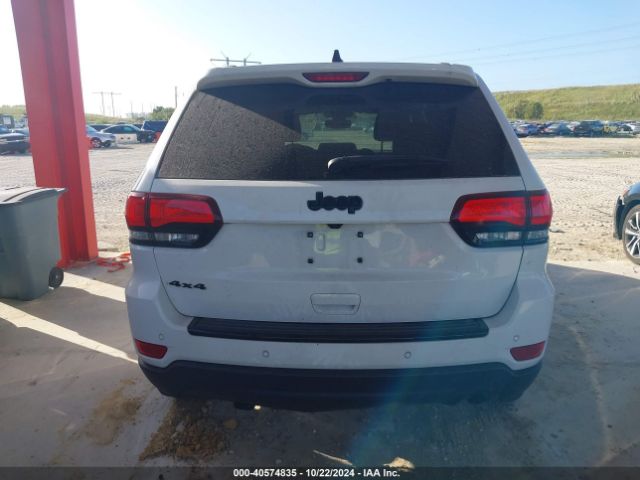 1C4RJFAG4JC405880 Jeep Grand Cherokee Upland 4x4