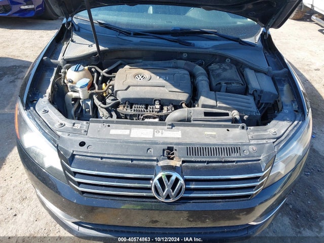 1VWAT7A32FC022891 Volkswagen Passat 1.8t Wolfsburg Edition